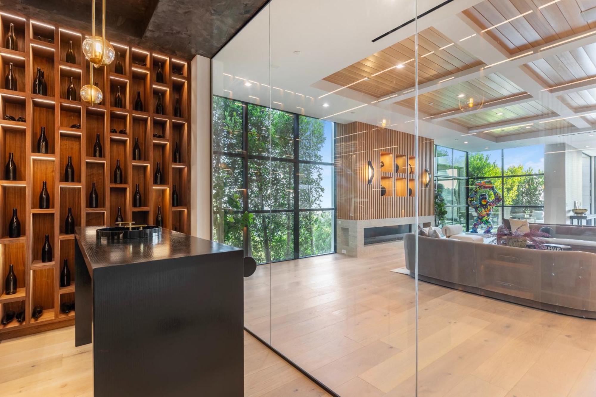 Somera Masterpiece Los Angeles